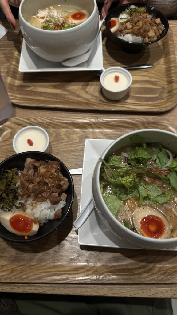 鶏白湯ラーメン【林愛翔】のメイン画像